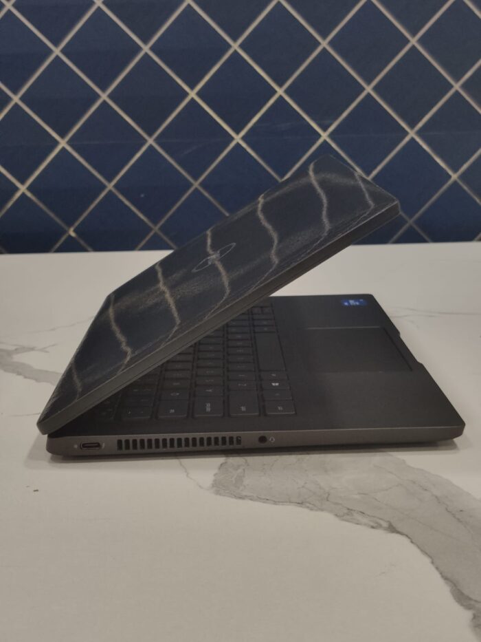 Dell Latitude 7320