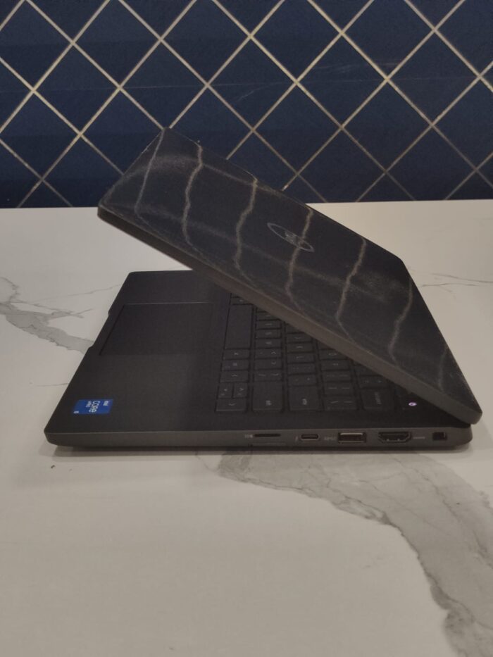 Dell Latitude 7320