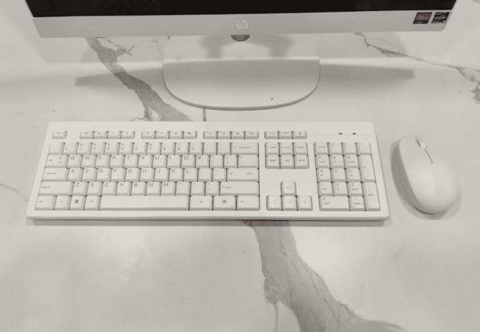 HP ALL IN ONE PC 24-cr0025