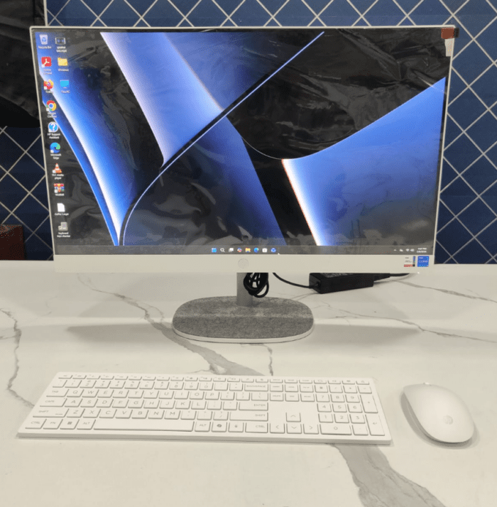 HP ALL IN ONE PC 27-CR1009