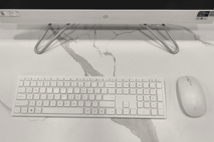 HP ALL IN ONE PC 27-Cb1456