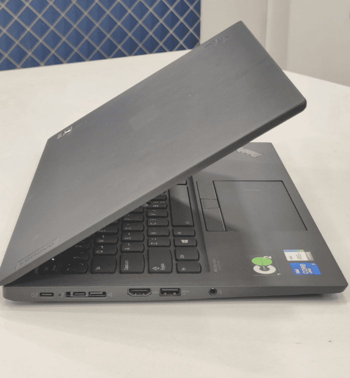 THINKPAD T14s GEN 2i