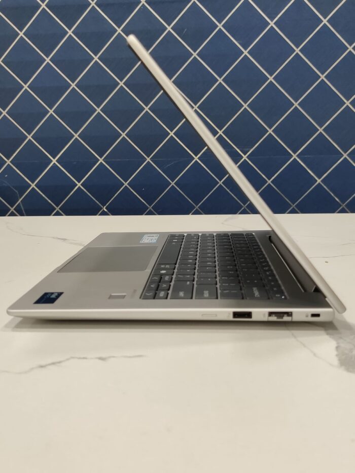 HP EliteBook 640 G11