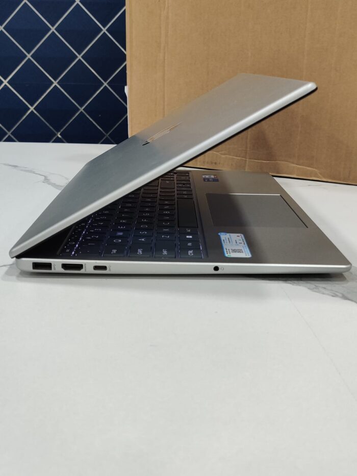 HP Laptop 15