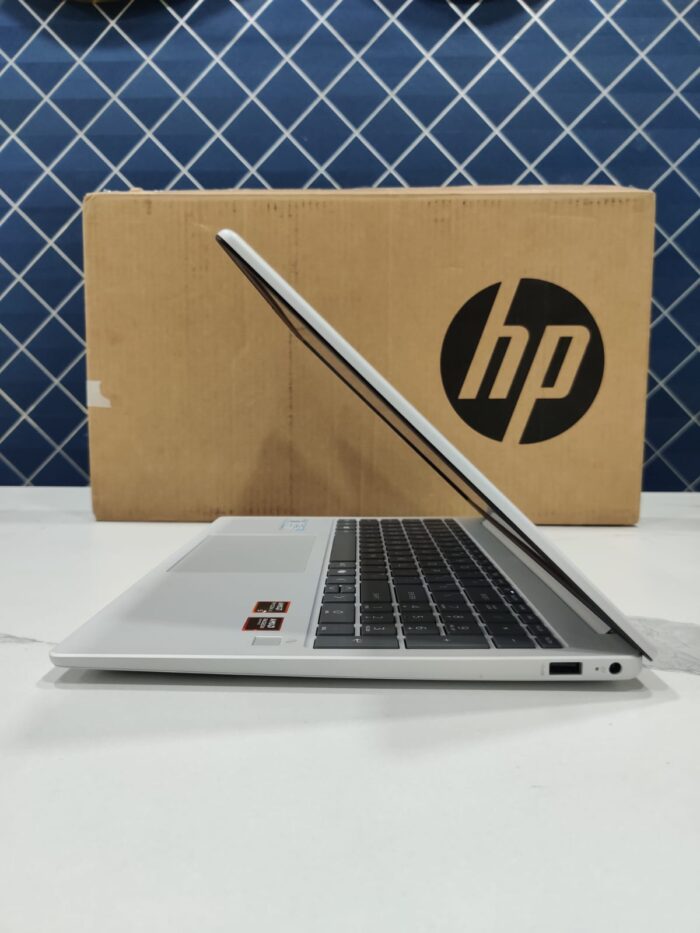HP OmniBook 3 15